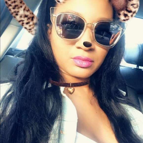 Meet your Posher, Klerise - Picture 1 of 1